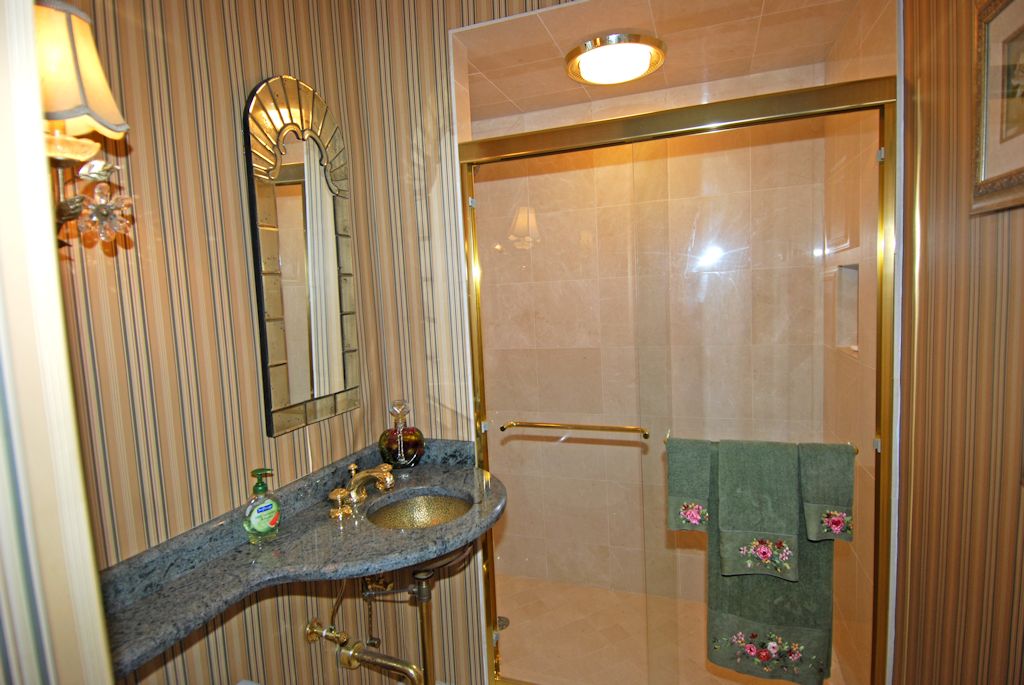 North Shore Towers 3 bedroom co-op