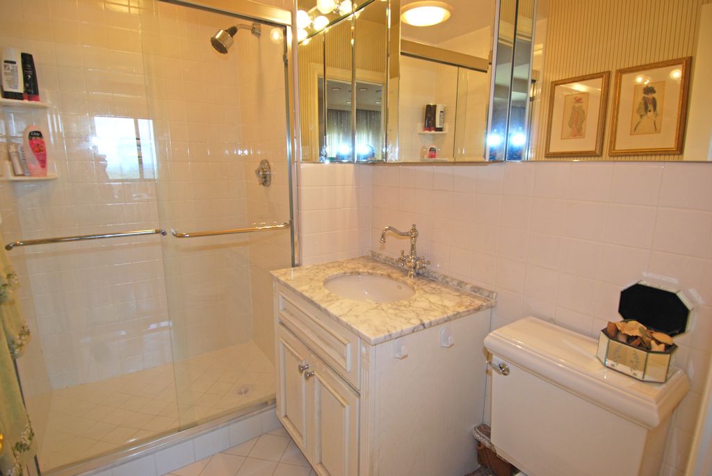 North Shore Towers 3 bedroom co-op