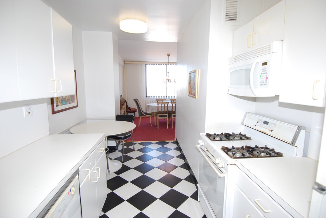 North Shore Towers Apt.