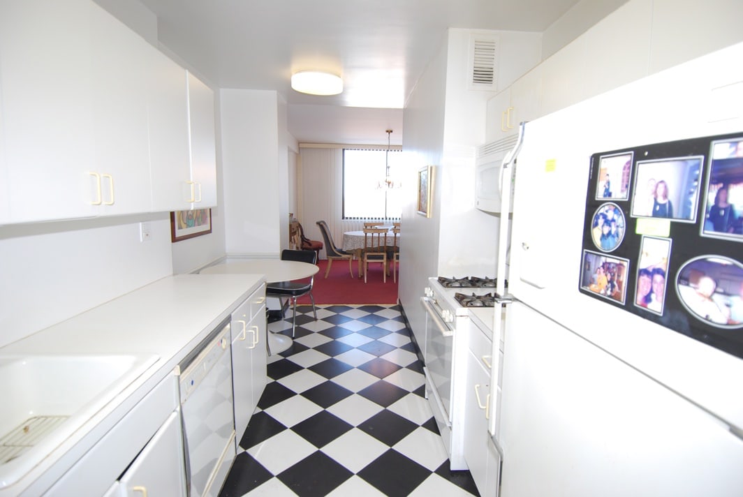 North Shore Towers Apt.