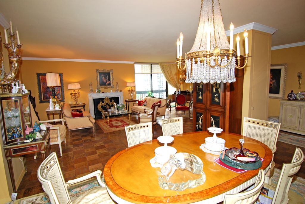 North Shore Towers Apartment