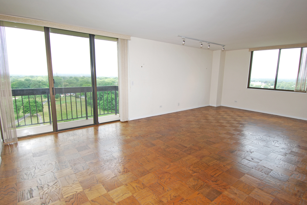 North Shore Towers Apt.