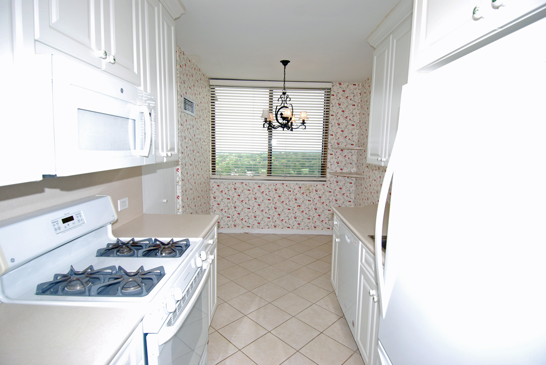 North Shore Towers Apt.