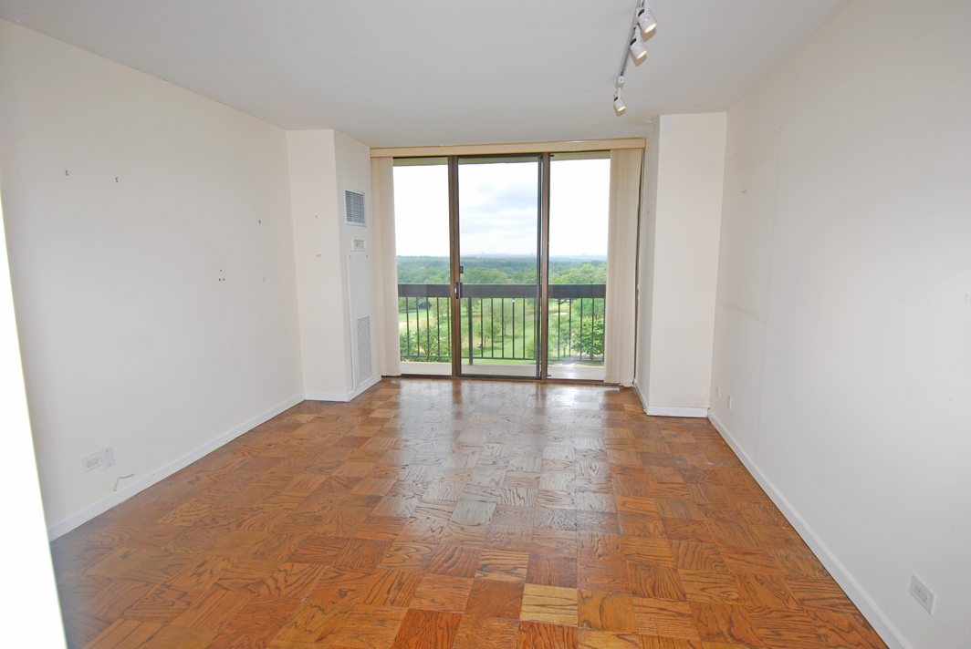 North Shore Towers Apt.