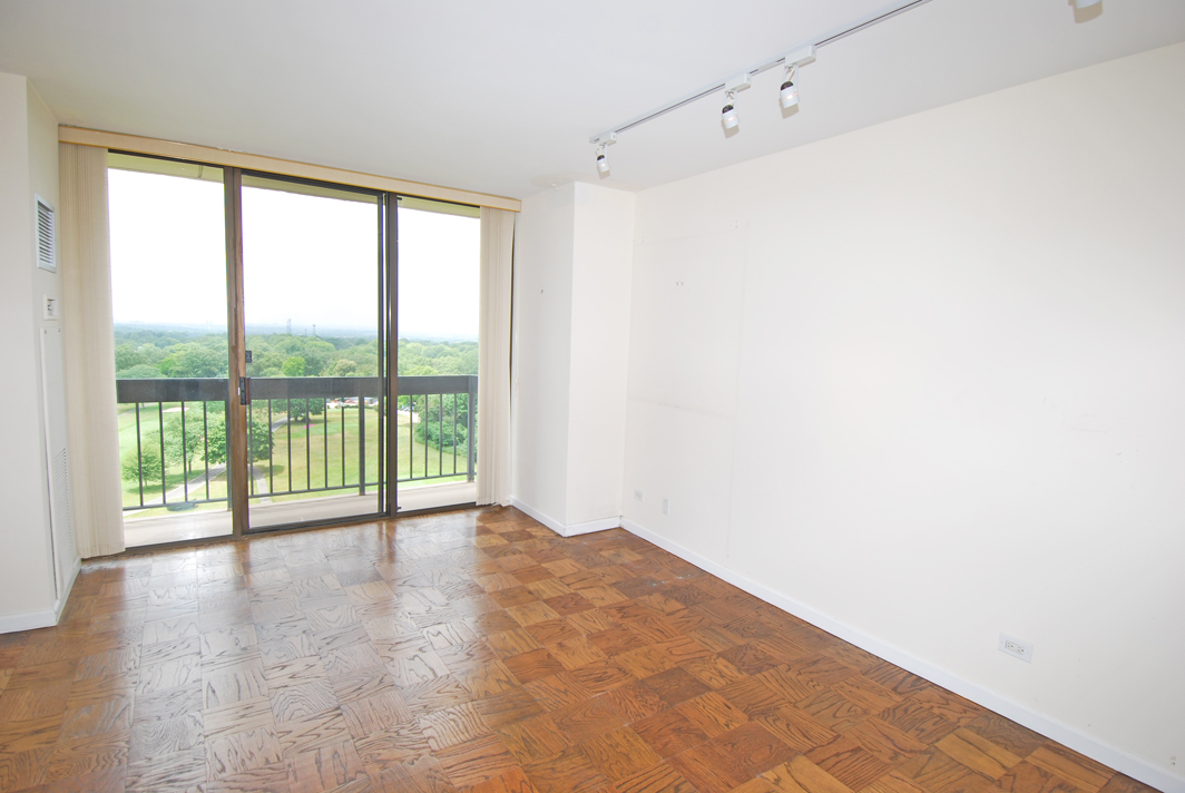 North Shore Towers Apt.