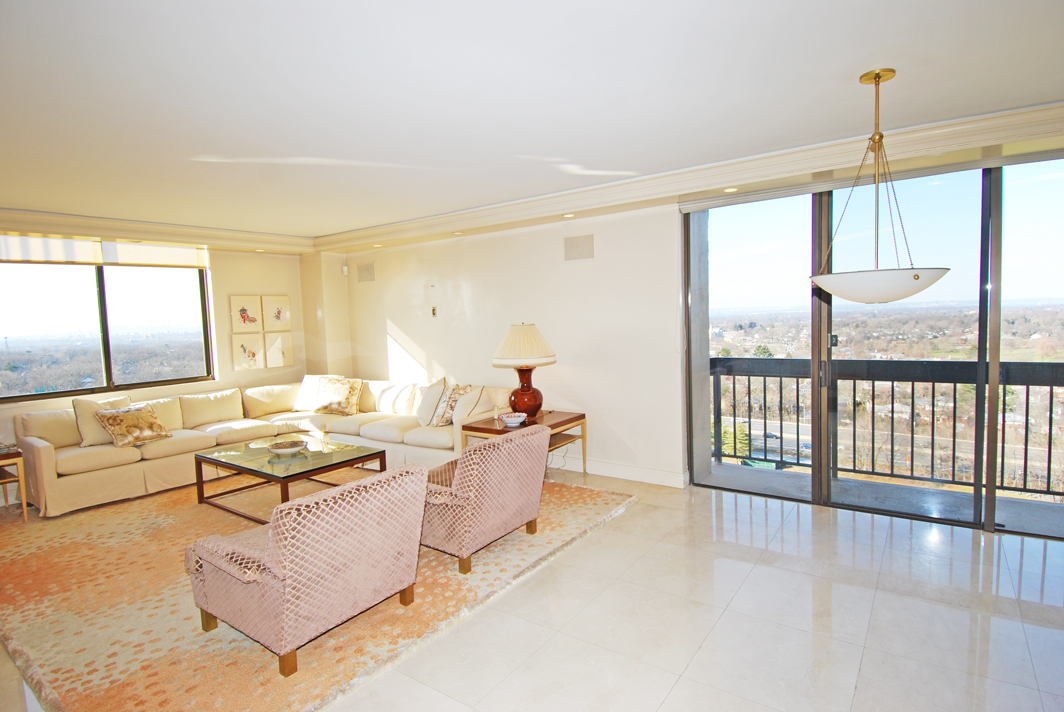 North Shore Towers Apartment