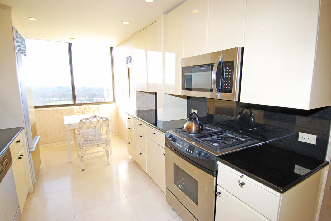 North Shore Towers Apartment