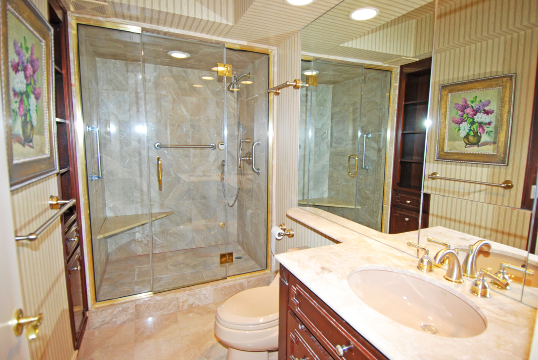 North Shore Towers Apartment