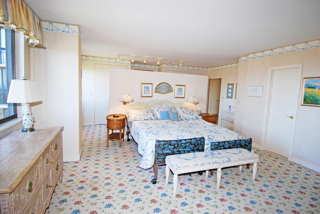 North Shore Towers Apartment