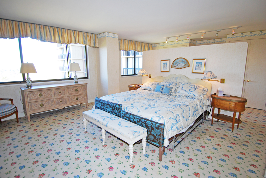 North Shore Towers Apartment