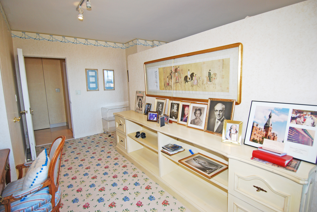 North Shore Towers Apartment