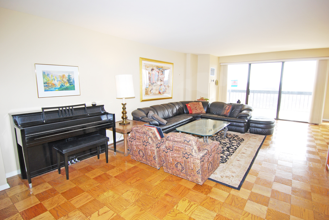 North Shore Towers Apartment