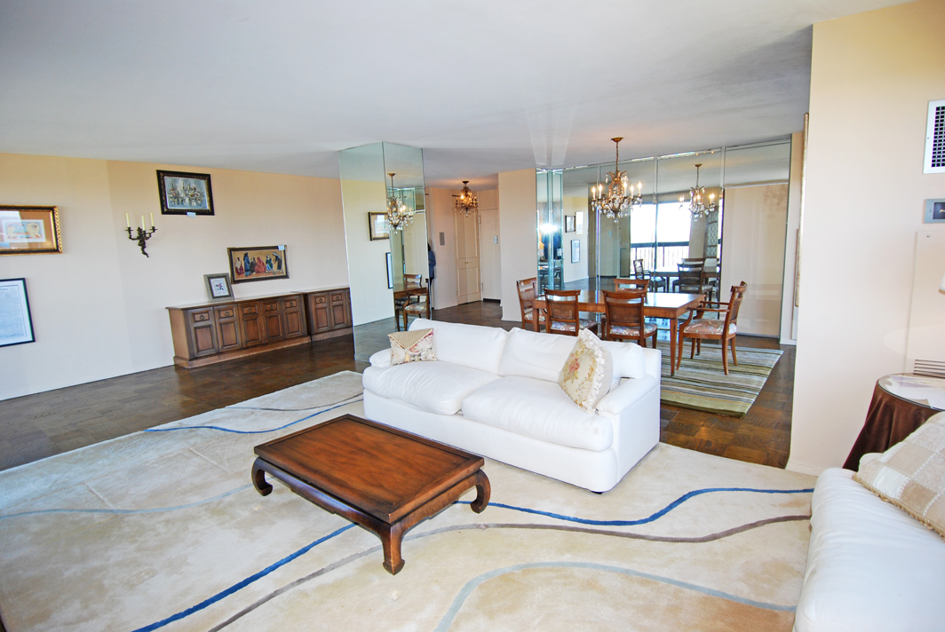 North Shore Towers Apartment