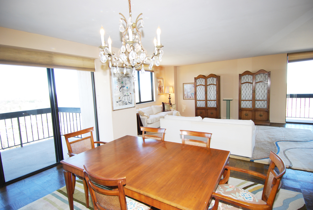 North Shore Towers Apartment