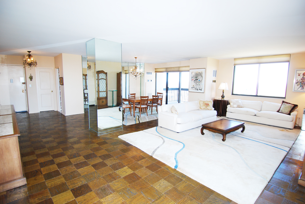 North Shore Towers Apartment