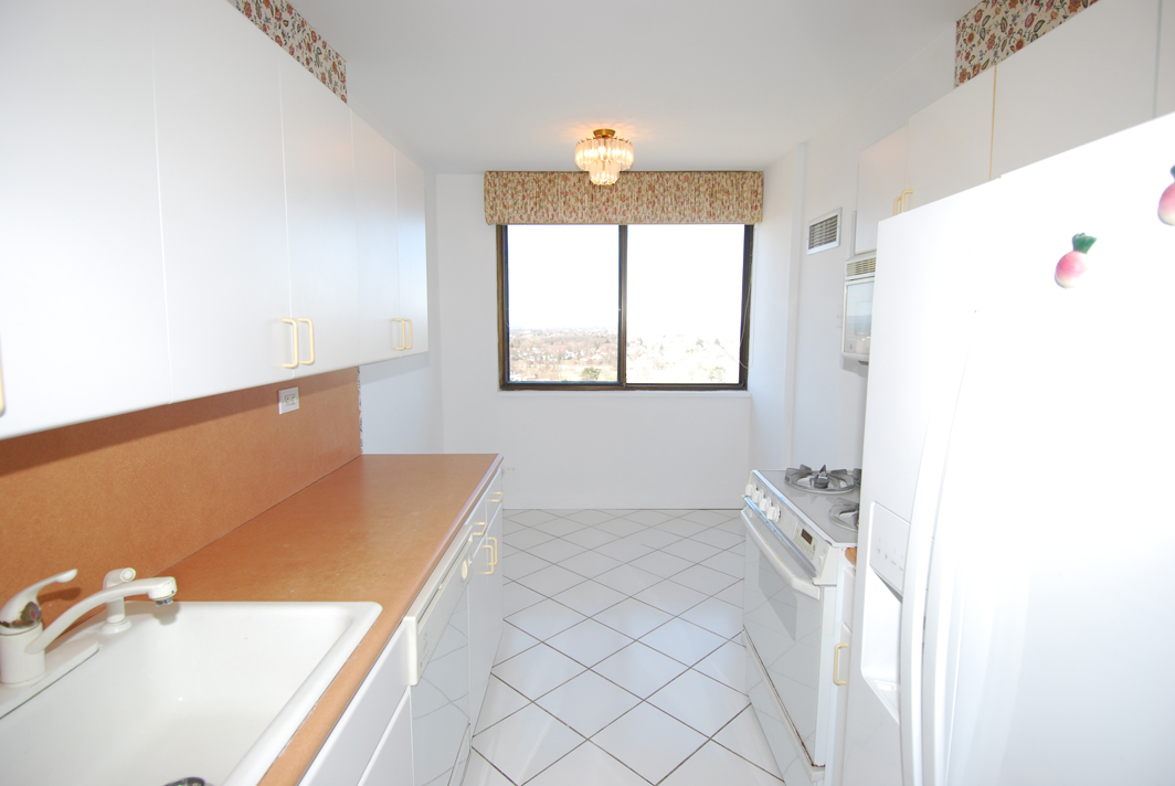 North Shore Towers Apartment