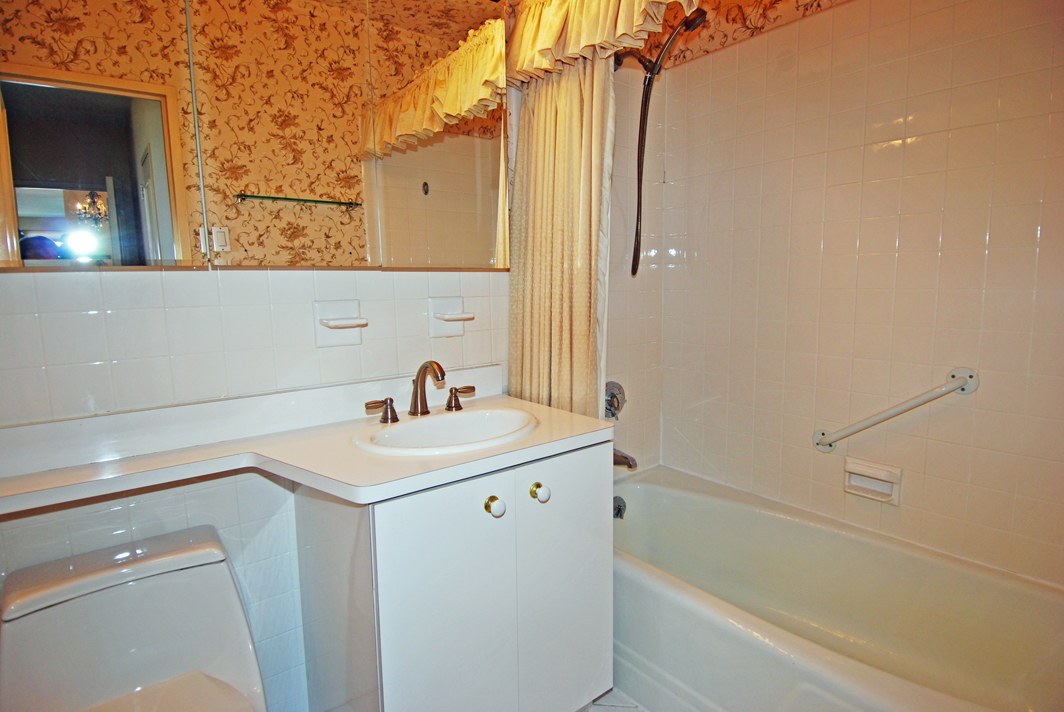 North Shore Towers Apartment