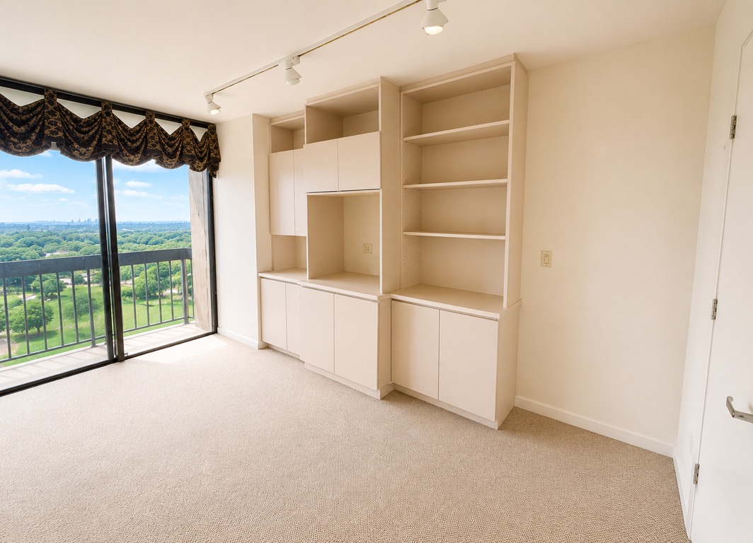 North Shore Towers Apt.