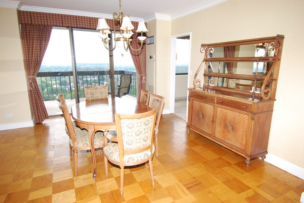 North Shore Towers Apartment