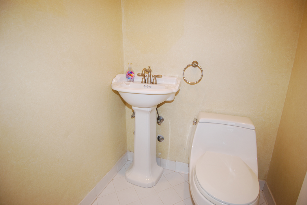 North Shore Towers Apartment