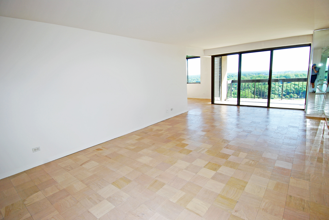 North Shore Towers Apartment