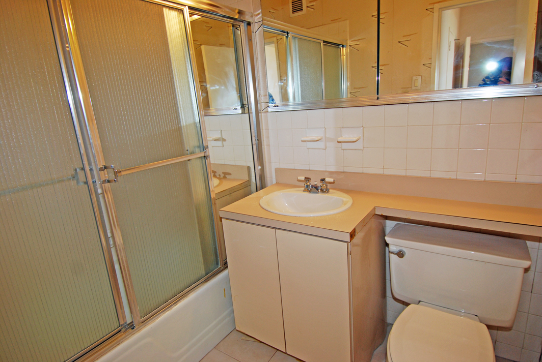 North Shore Towers Apartment