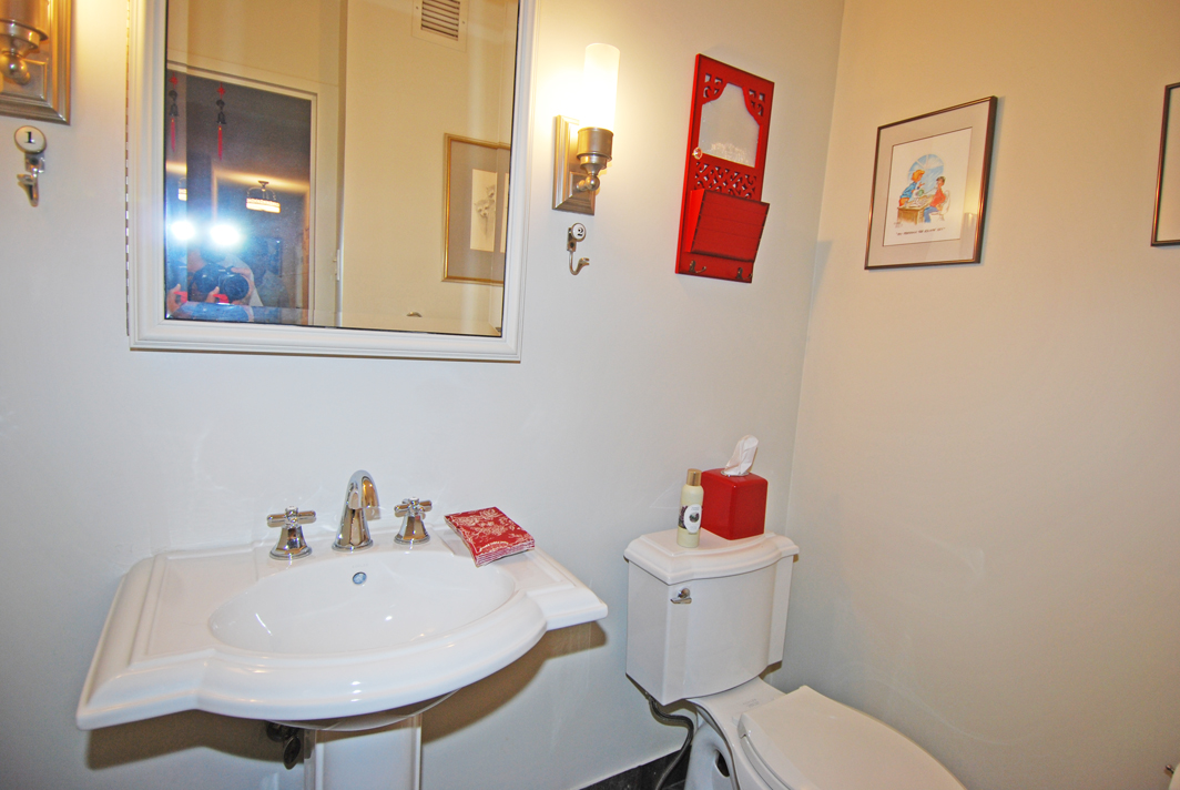 North Shore Towers Apartment