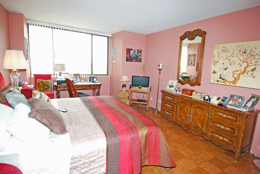 North Shore Towers Apartment