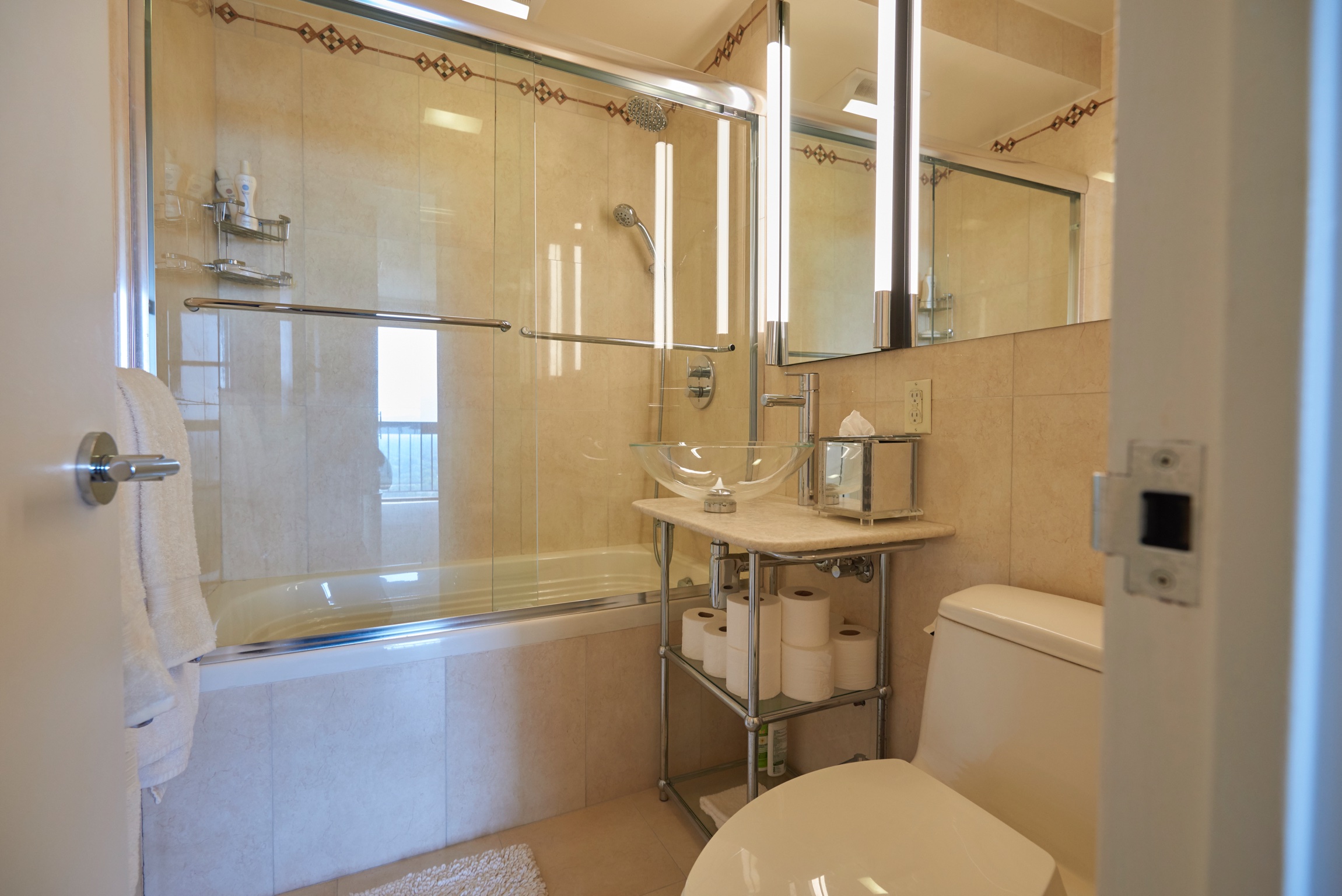 North Shore Towers Apartment