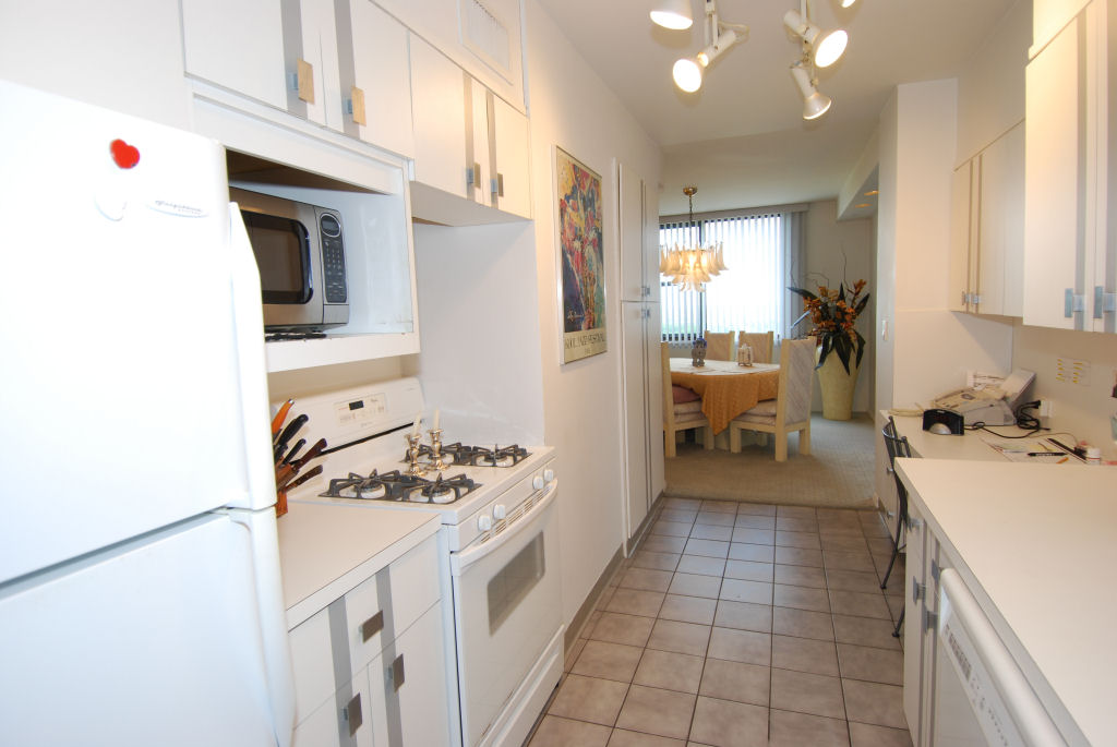 North Shore Towers Apartment
