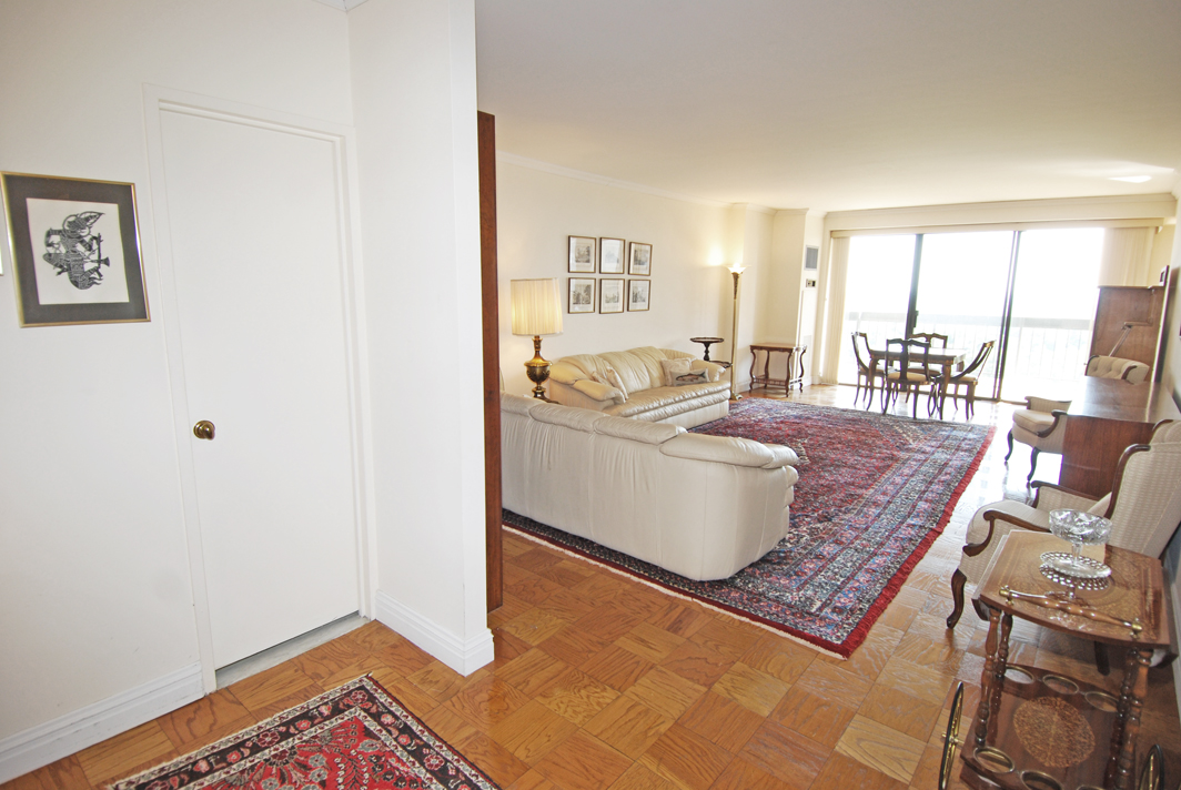 North Shore Towers Apartment