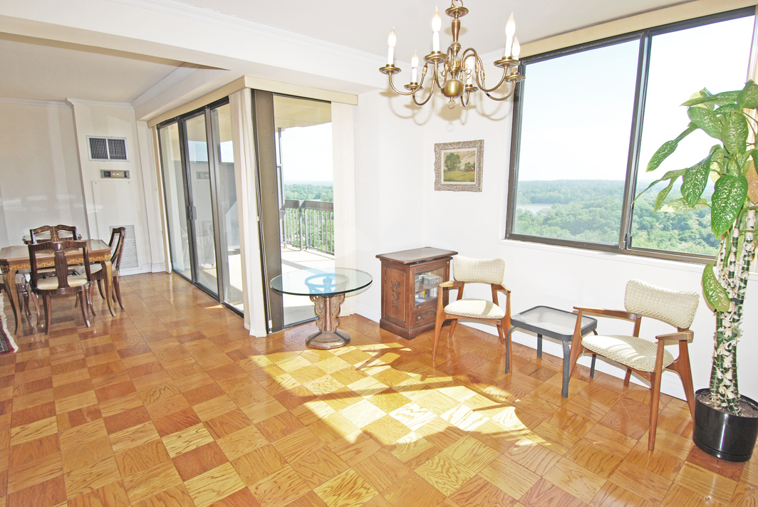 North Shore Towers Apartment