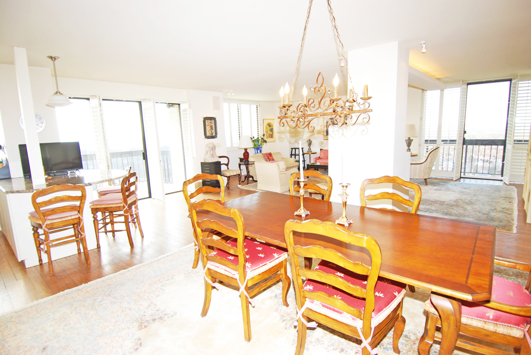 North Shore Towers Apartment