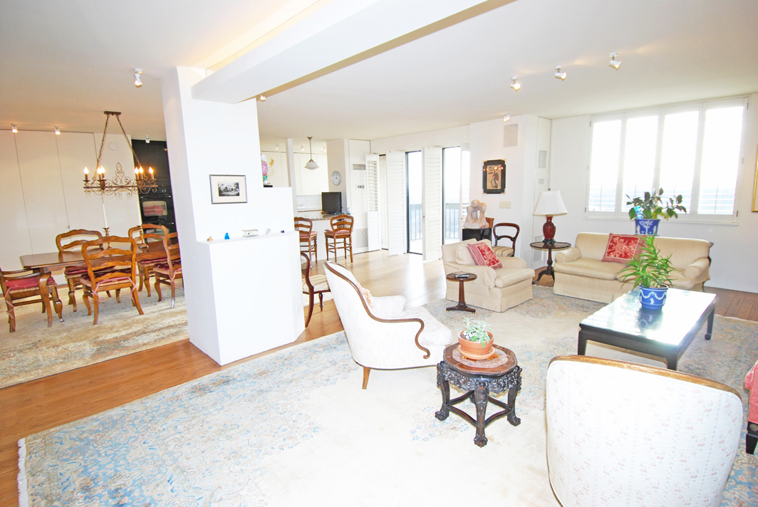 North Shore Towers Apartment