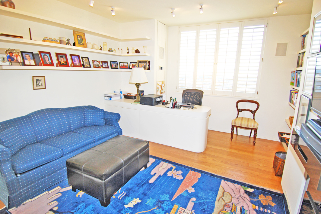 North Shore Towers Apartment