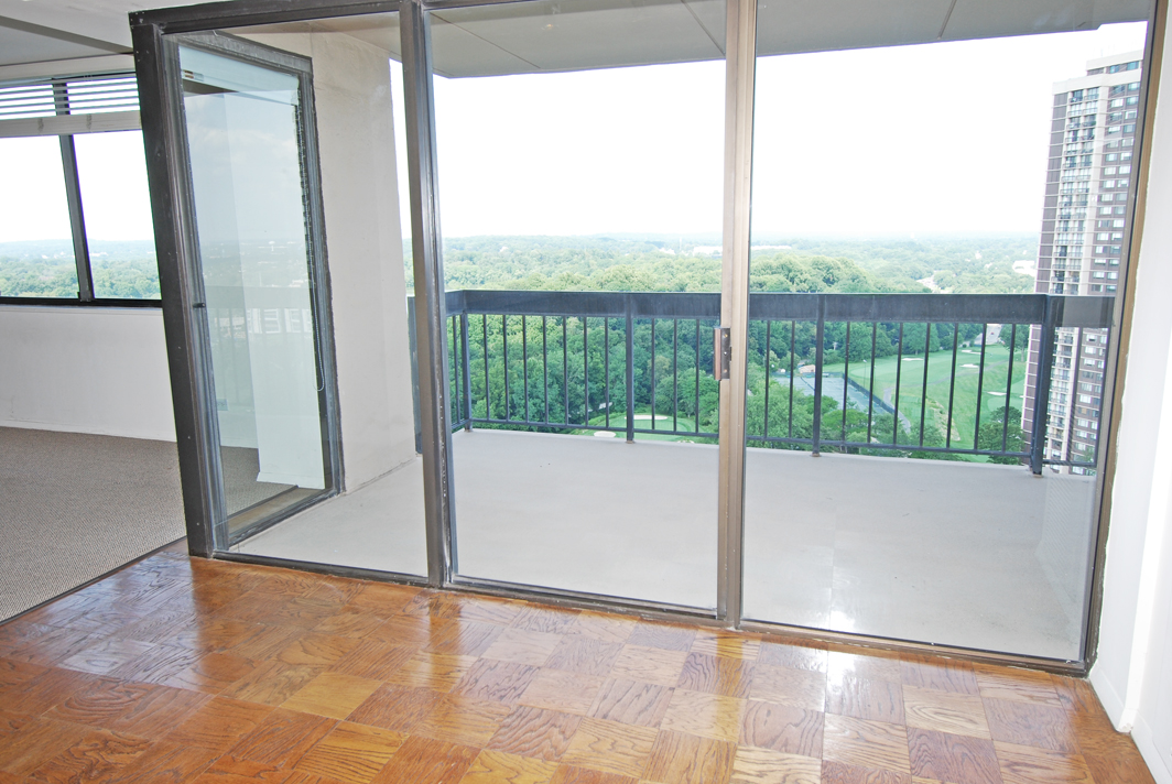 North Shore Towers Apartment