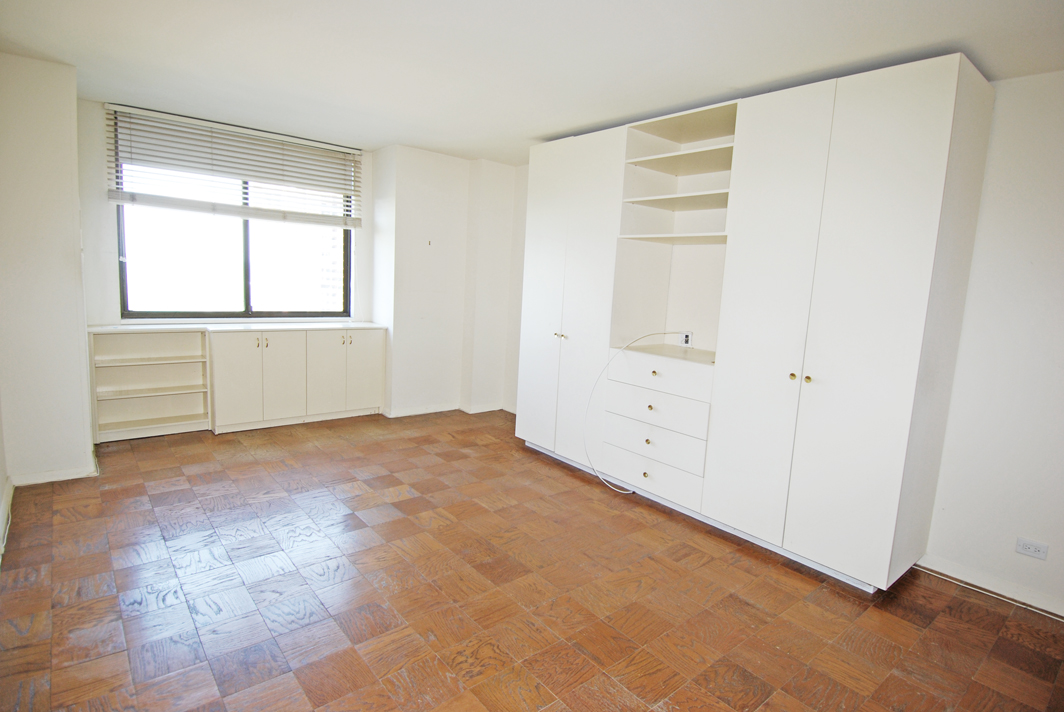 North Shore Towers Apartment