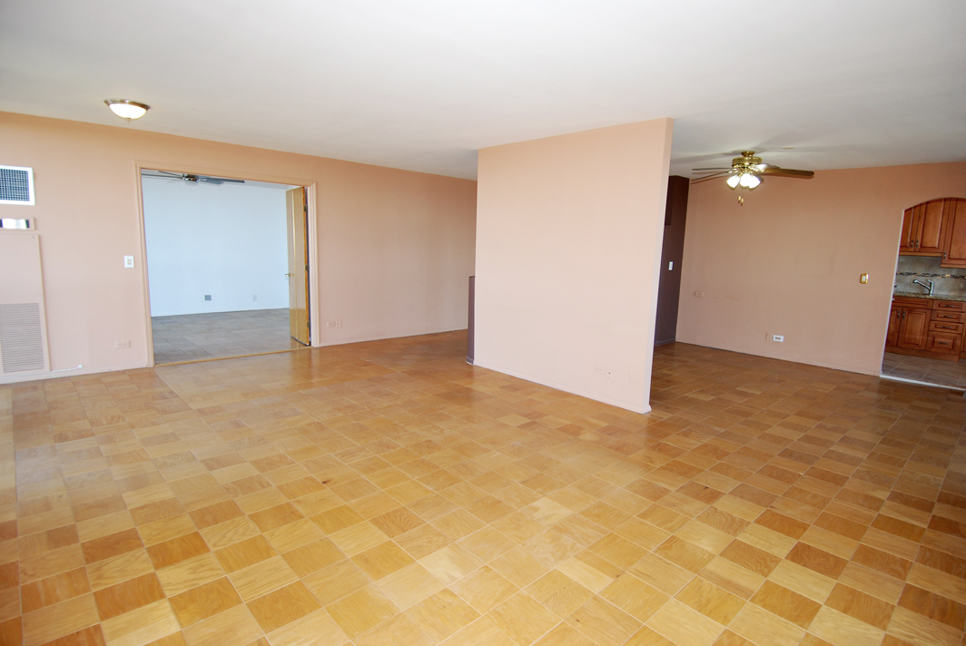 North Shore Towers Apartment