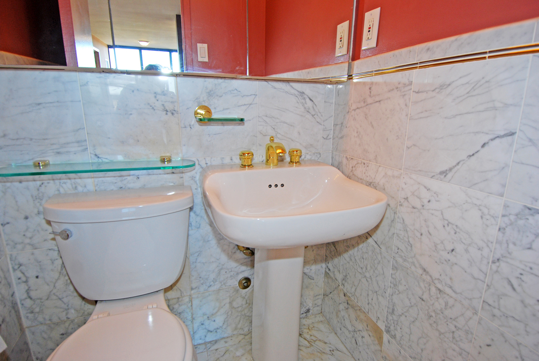 North Shore Towers Apartment