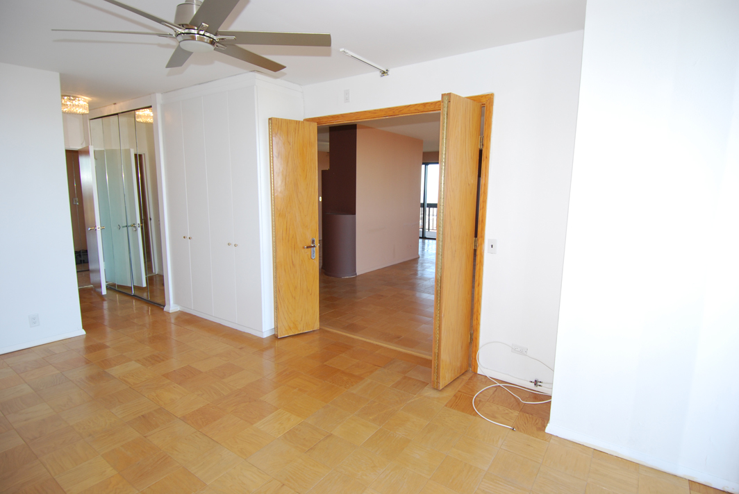 North Shore Towers Apartment