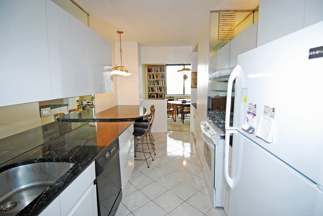 North Shore Towers Apartment