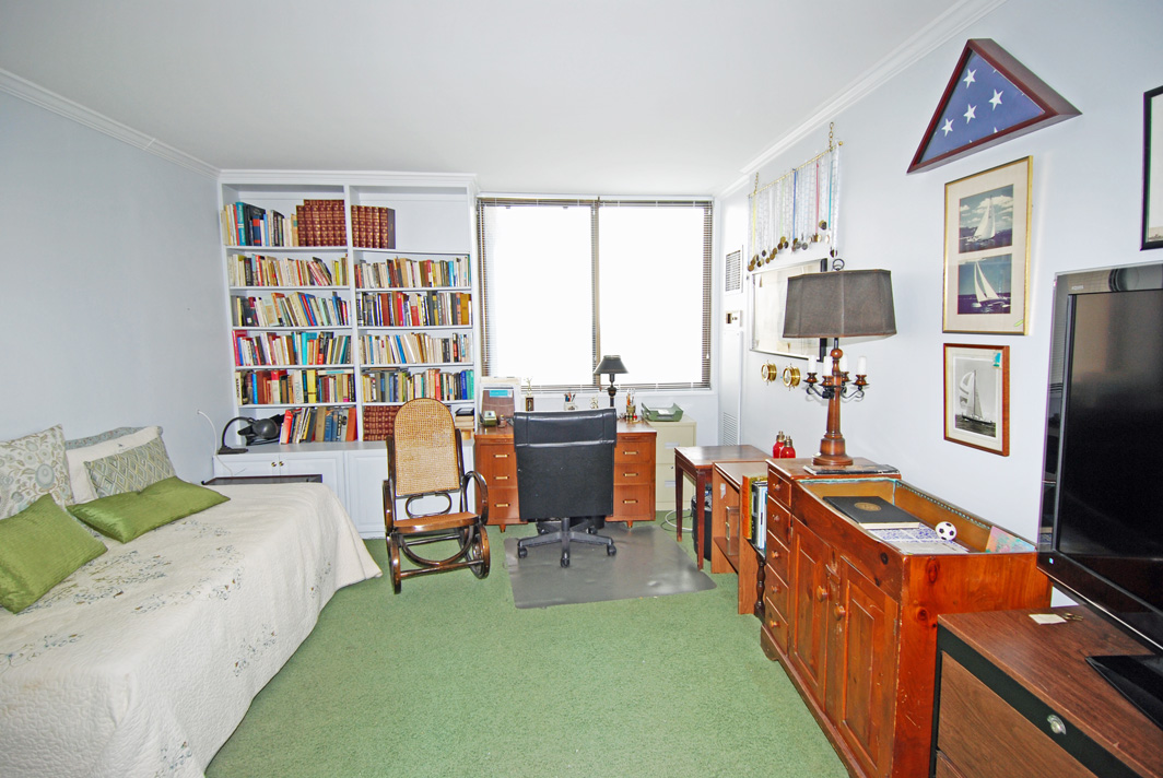 North Shore Towers Apartment