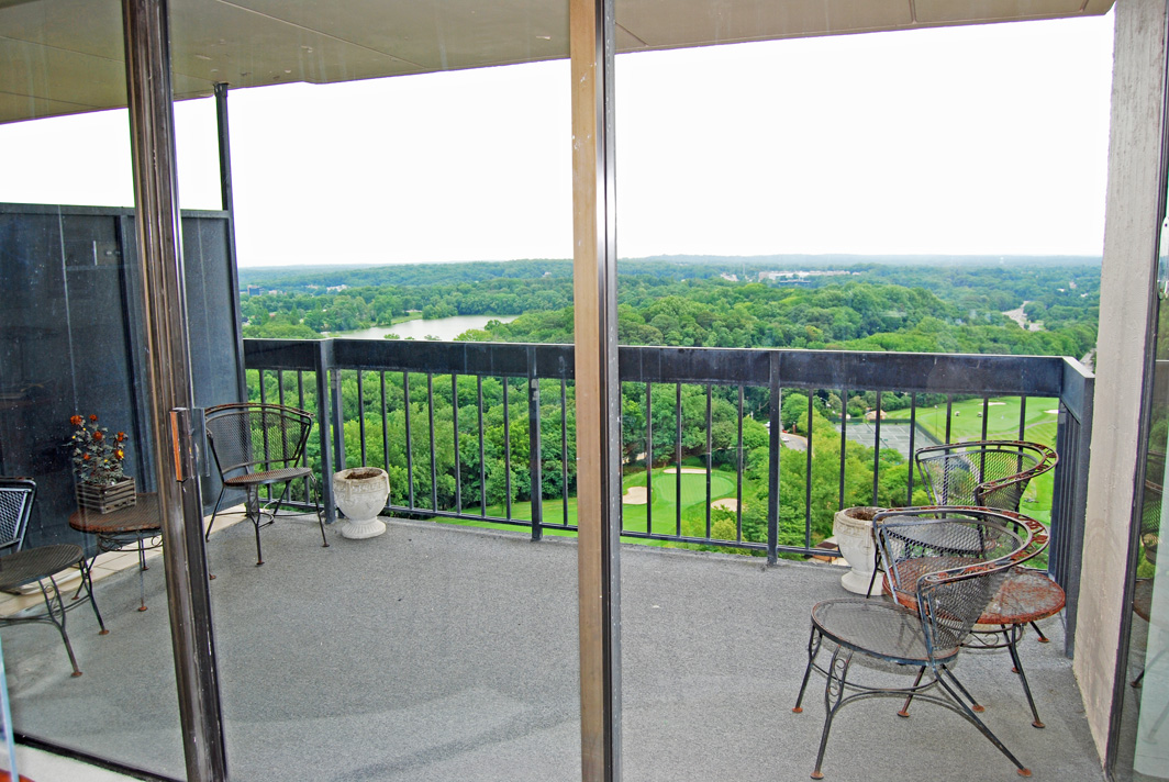 North Shore Towers Apartment