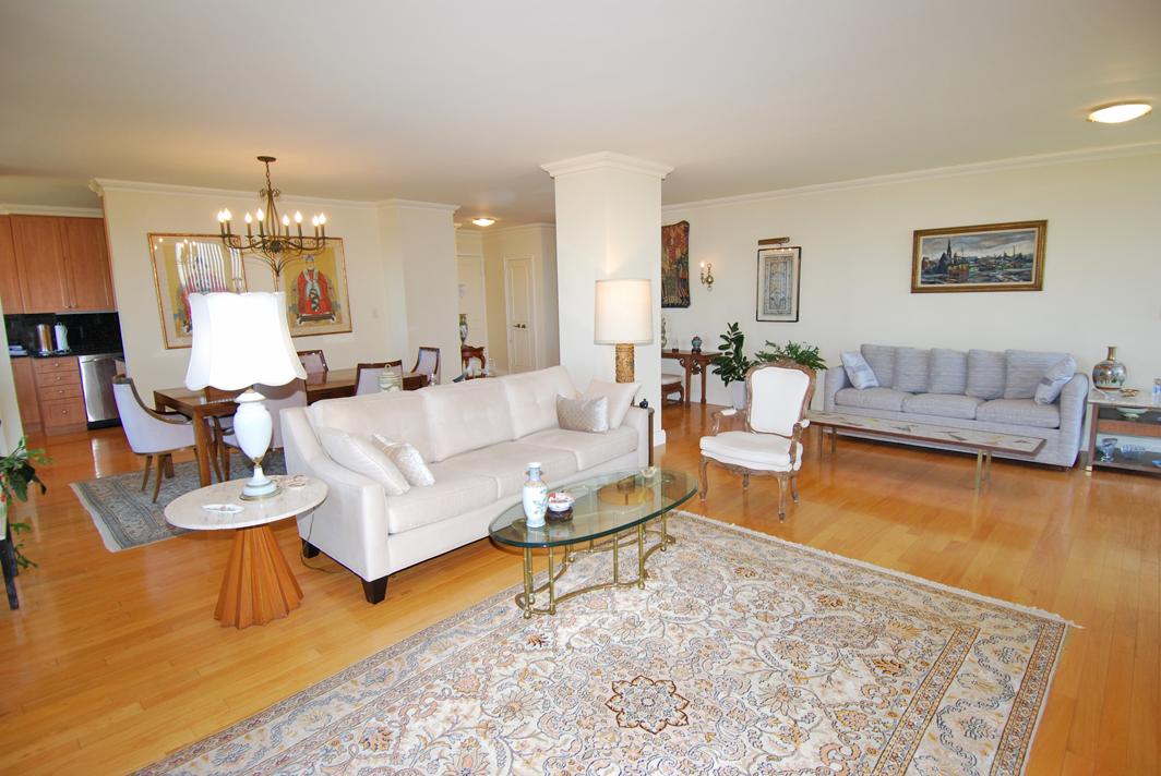 North Shore Towers Apt.