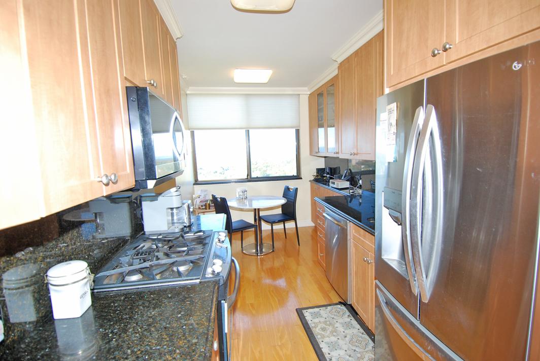 North Shore Towers Apt.