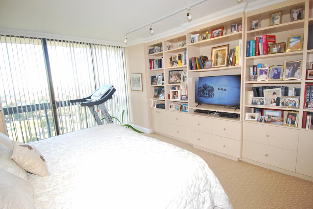 North Shore Towers Apt.