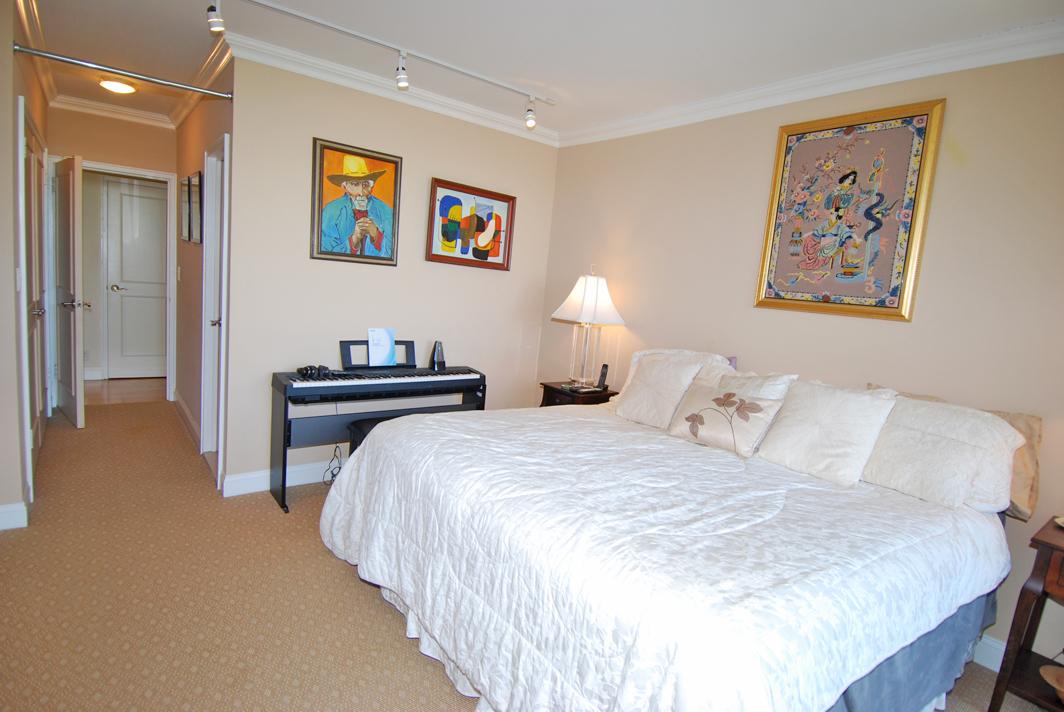 North Shore Towers Apt.