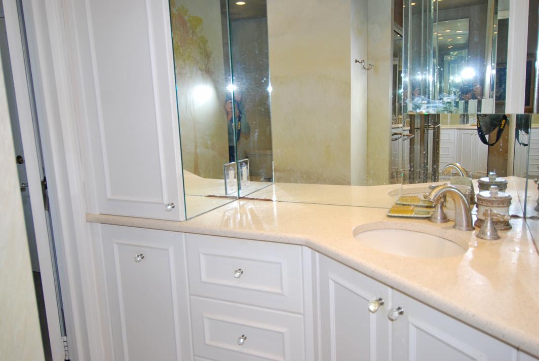 North Shore Towers Apt.