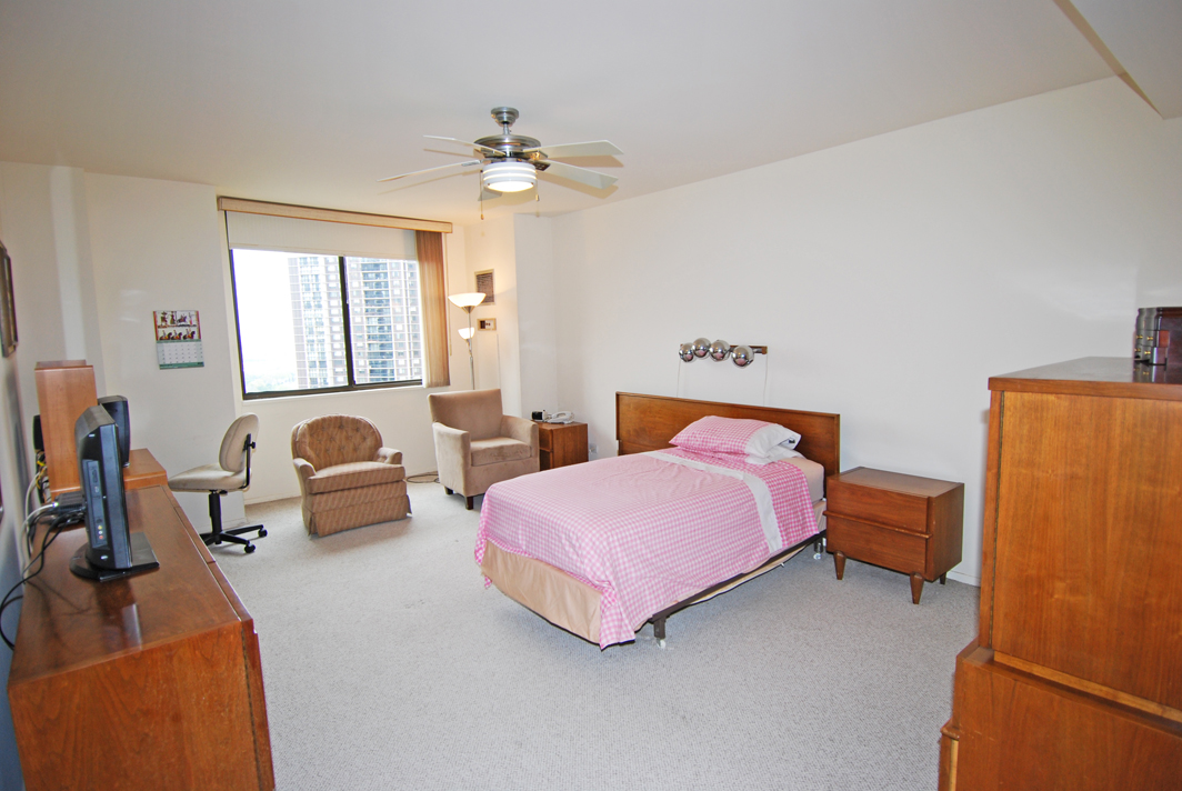 North Shore Towers Apartment