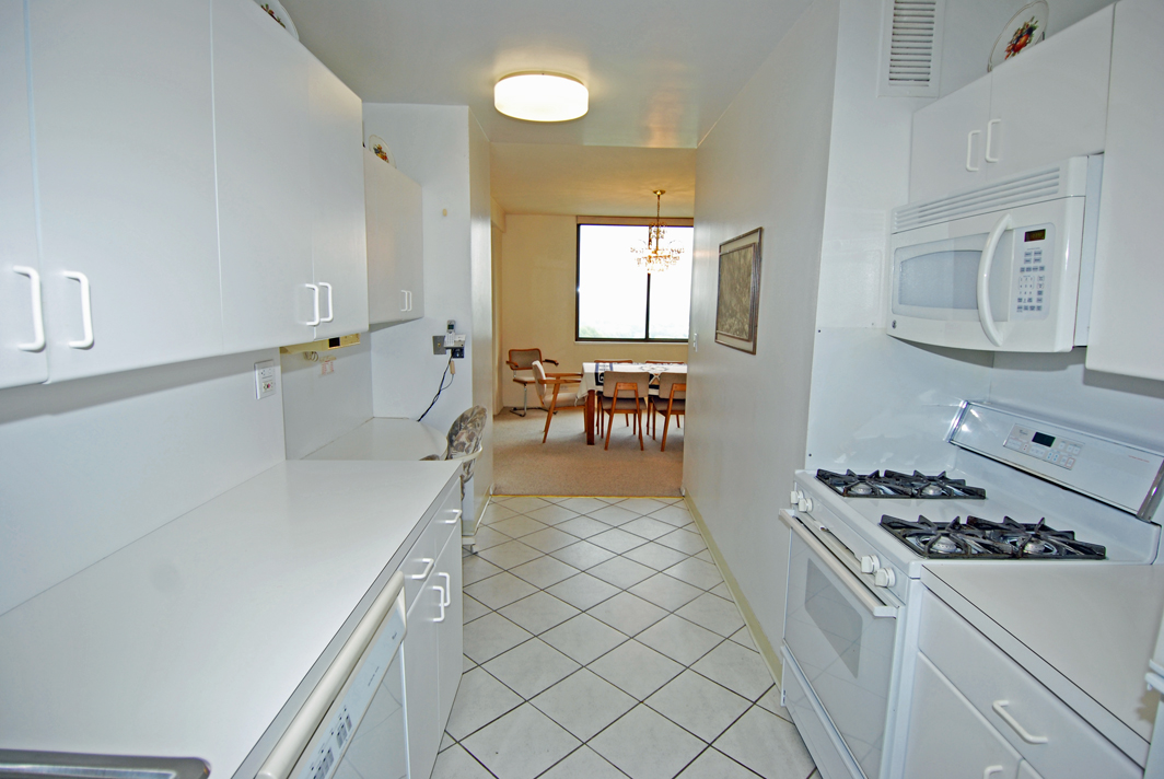 North Shore Towers Apartment